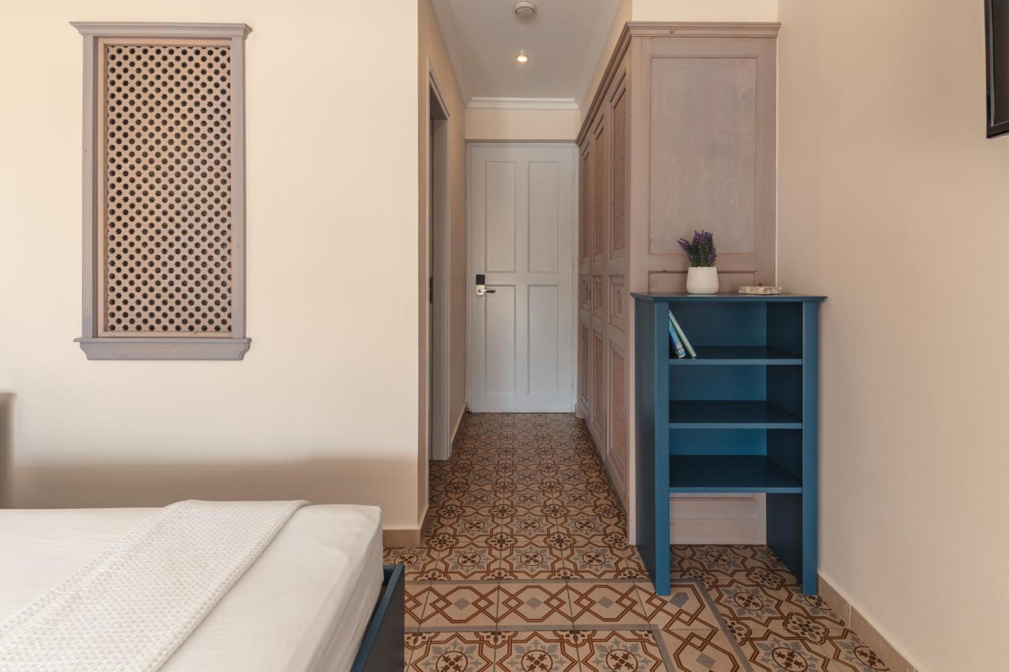 Red Tower Hotel Nikiana Ngoại thất bức ảnh