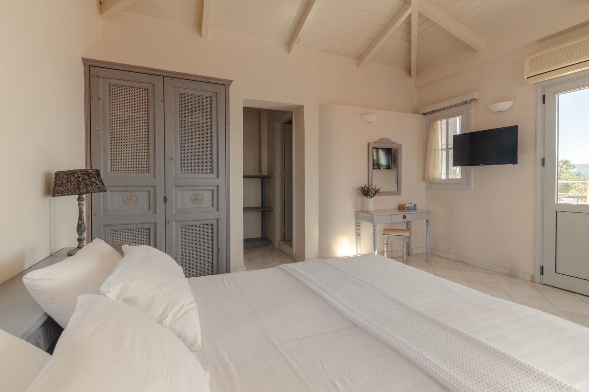 Red Tower Hotel Nikiana Ngoại thất bức ảnh