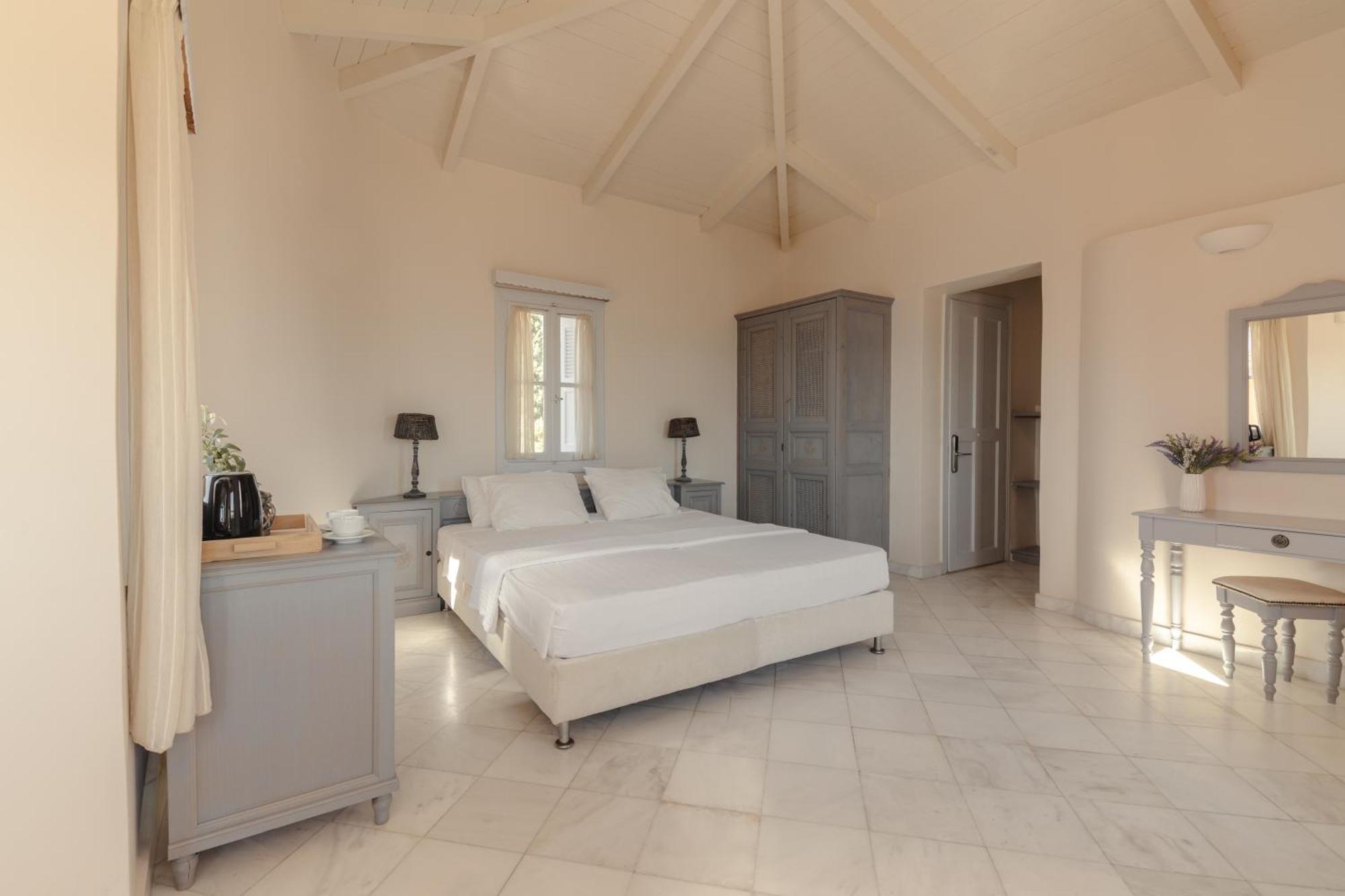 Red Tower Hotel Nikiana Ngoại thất bức ảnh